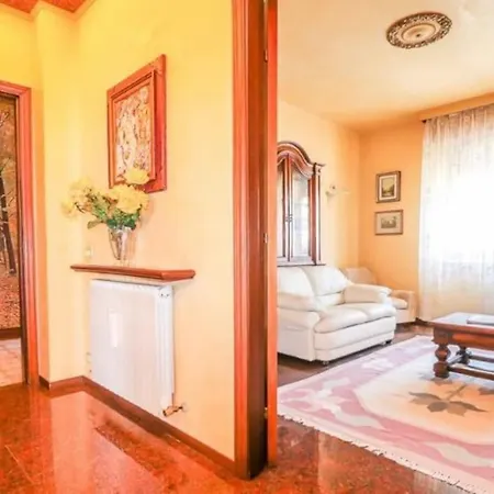 Deluxe Con Giardino E Terrazzo, 3 Camere, Parcheggio Privato 公寓 *